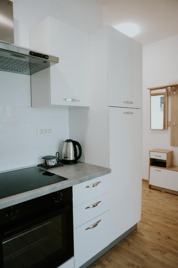 Apartman Nikola Gospic Ngoại thất bức ảnh